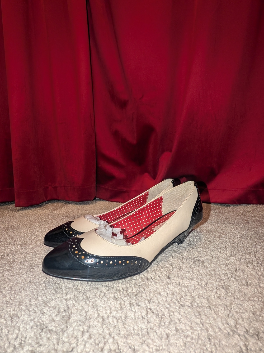 Women’s Two-Tone Pointed Toe Flats in Beige and Black